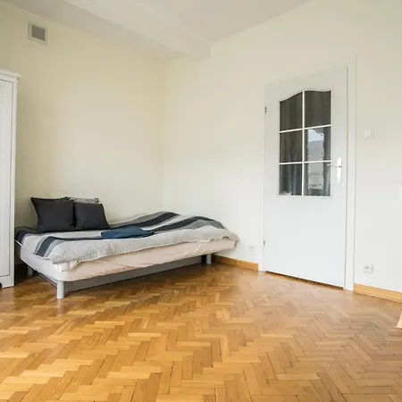 Private Central Studio • Diamond
