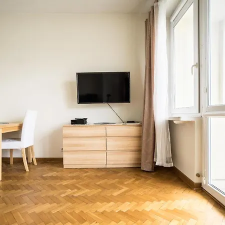 Private Central Studio • Diamond